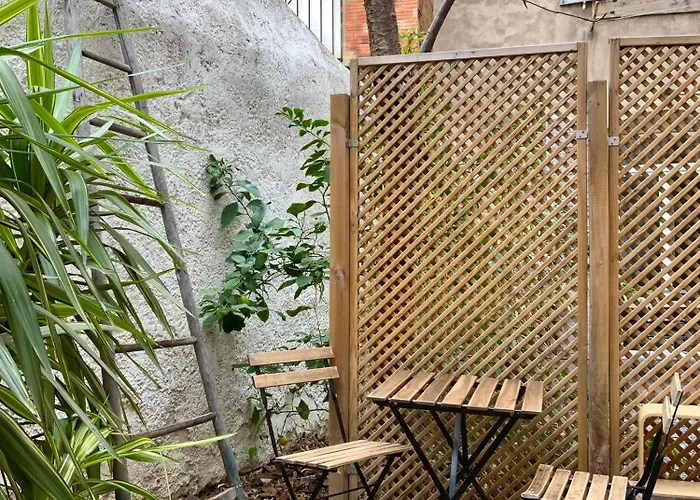 Tiny House Au Fond Du Jardin En Plein Centre Ville