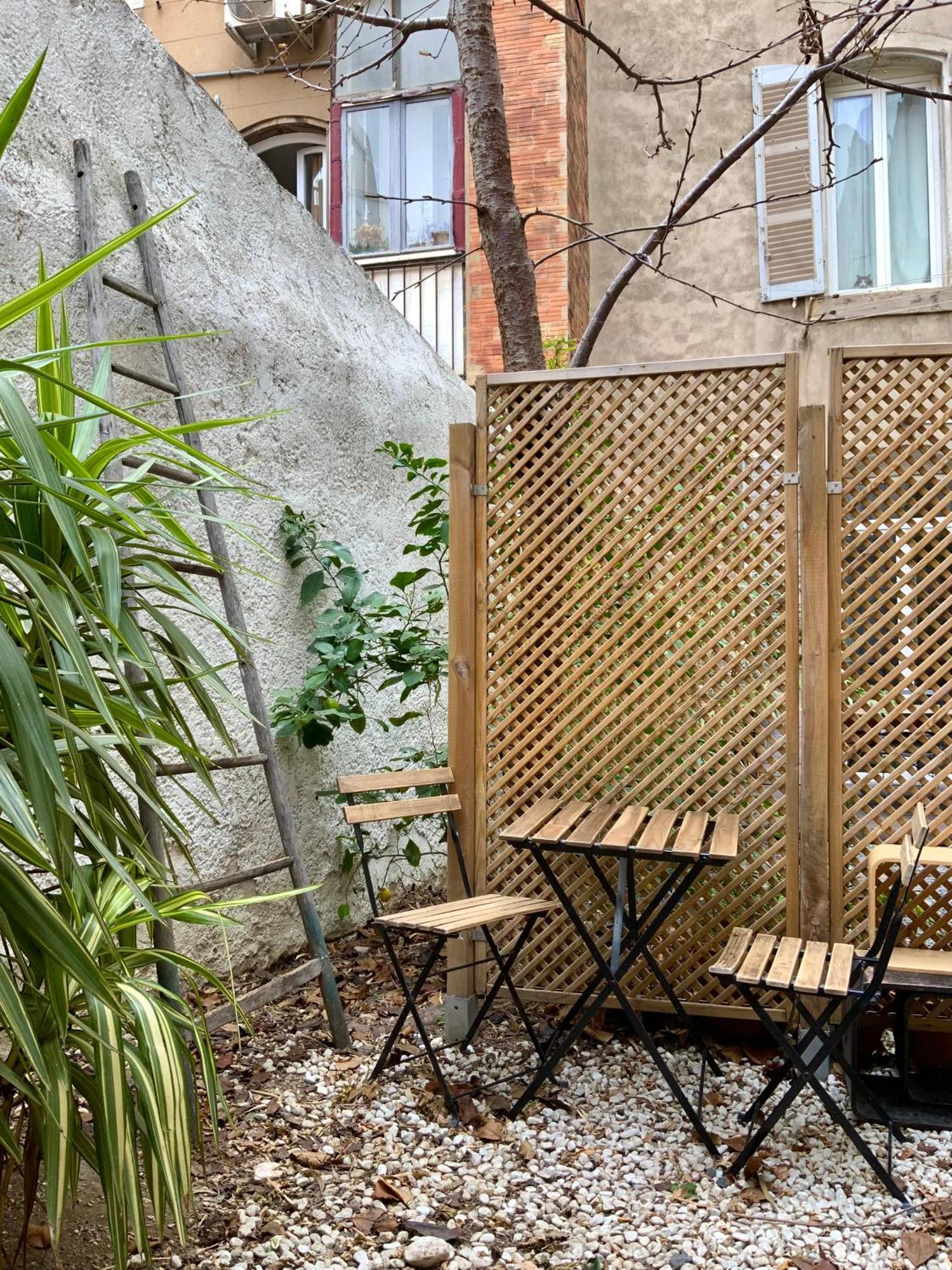 Tiny House Au Fond Du Jardin En Plein Centre